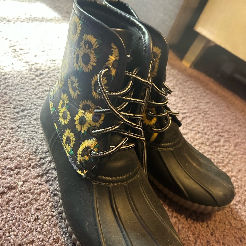 Simply Southern Black and Yellow Ankle Boots